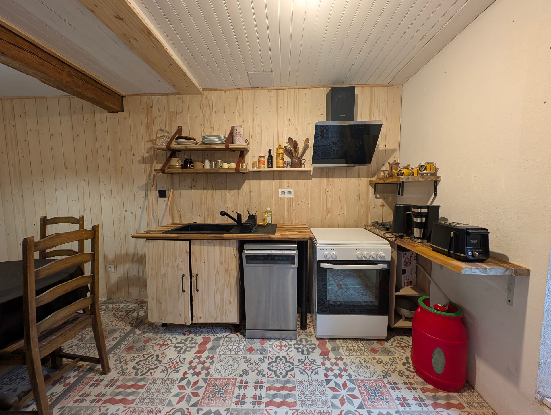 Ostalhon cuisine pièce de vie